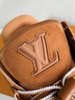 LOUIS VUITTON TRAINER SNEAKERS - Image 10