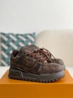 LOUIS VUITTON TRAINER SNEAKERS
