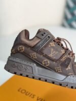 LOUIS VUITTON TRAINER SNEAKERS - Image 7