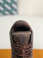 LOUIS VUITTON TRAINER SNEAKERS - Image 8