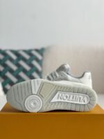 LOUIS VUITTON TRAINER Sneakers - Image 9