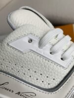 LOUIS VUITTON TRAINER Sneakers - Image 24