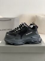 Balenciaga TRIPLE S ALLOVER LOGO Sne akers - Image 2