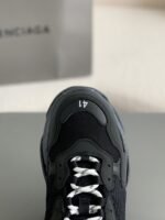Balenciaga TRIPLE S ALLOVER LOGO Sne akers - Image 5