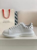 Alexander McQueen MQ White Rose na il tail Sneakers - Image 5