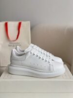 Alexander McQueen MQ white cowhidetail Sneakers