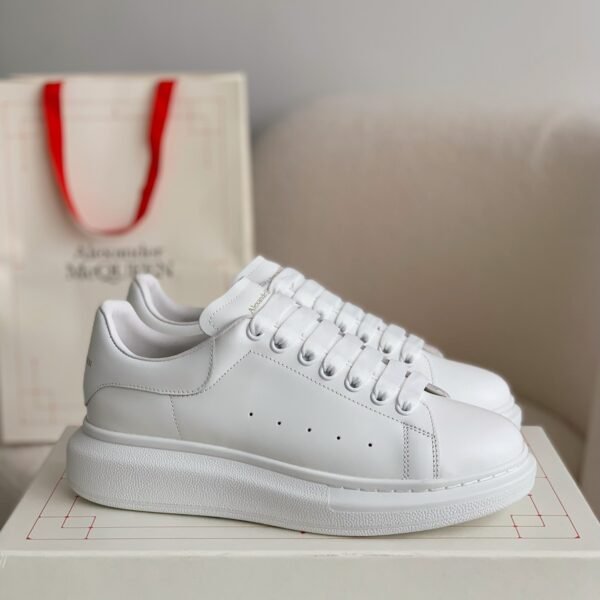 Alexander McQueen MQ white cowhidetail Sneakers