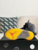 OFF WHITExJordan Air Jordan 5 Retro SP High-top basketball shoes - Image 5