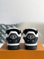 LOUIS VUITTON TRAINER 2023Show sty le Sneakers - Image 3