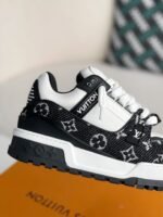 LOUIS VUITTON TRAINER 2023Show sty le Sneakers - Image 7