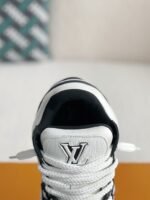 LOUIS VUITTON TRAINER 2023Show sty le Sneakers - Image 8