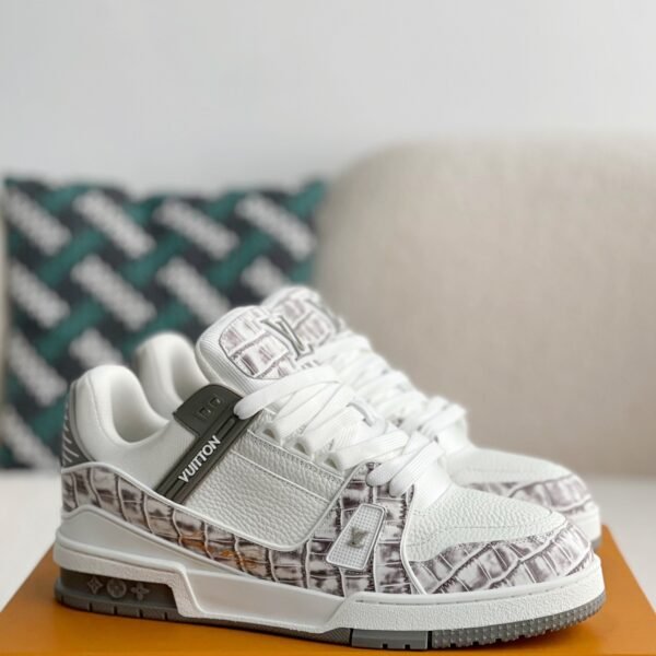LOUIS VUITTON TRAINER SNEAKERS