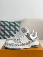 LOUIS VUITTON TRAINER SNEAKERS - Image 2