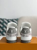 LOUIS VUITTON TRAINER SNEAKERS - Image 3