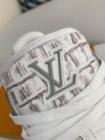 LOUIS VUITTON TRAINER SNEAKERS - Image 10
