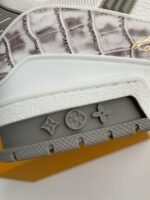 LOUIS VUITTON TRAINER SNEAKERS - Image 13