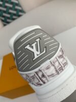 LOUIS VUITTON TRAINER SNEAKERS - Image 14