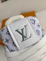 LOUIS VUITTON TRAINER SNEAKERS - Image 10