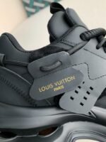 LOUIS VUITTON CASUAL SNEAKERS - Image 10