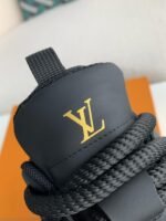 LOUIS VUITTON CASUAL SNEAKERS - Image 11