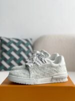 LOUIS VUITTON TRAINER SNEAKERS - Image 3