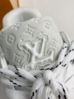 LOUIS VUITTON TRAINER SNEAKERS - Image 11