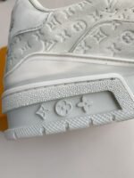 LOUIS VUITTON TRAINER SNEAKERS - Image 13