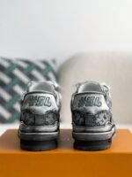 LOUIS VUITTON TRAINER SNEAKERS - Image 3