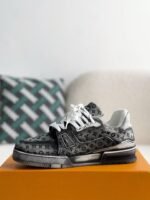 LOUIS VUITTON TRAINER SNEAKERS - Image 4