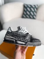 LOUIS VUITTON TRAINER SNEAKERS - Image 6
