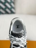 LOUIS VUITTON TRAINER SNEAKERS - Image 8