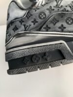 LOUIS VUITTON TRAINER SNEAKERS - Image 12