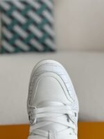 LOUIS VUITTON TRAINER SNEAKERS - Image 9