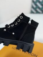 LOUlS VUITTON Round toe lace-up boo ts - Image 7