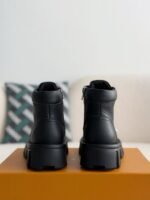 LOUlS VUITTON Round toe lace-up boo ts - Image 3