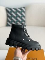LOUlS VUITTON Round toe lace-up boo ts - Image 6