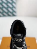 LOUlS VUITTON Round toe lace-up boo ts - Image 8