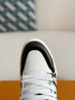 LOUIS VUITTON TRAINER SNEAKERS - Image 8