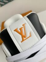 LOUIS VUITTON TRAINER SNEAKERS - Image 10
