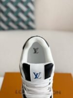 LOUIS VUITTON TRAINER SNEAKERS - Image 9