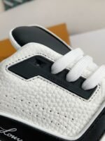 LOUIS VUITTON TRAINER SNEAKERS - Image 12
