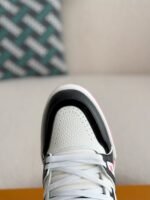 LOUIS VUITTON TRAINER SNEAKERS - Image 8