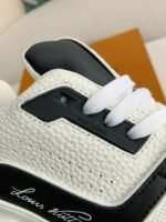 LOUIS VUITTON TRAINER SNEAKERS - Image 12