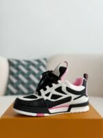 LOUIS VUITTON RUNNER TATIC sneakers - Image 4