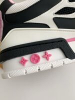LOUIS VUITTON RUNNER TATIC sneakers - Image 13