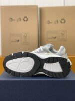 DIOR NEW ARRIVAL B30 Clunky Sneaker - Image 10
