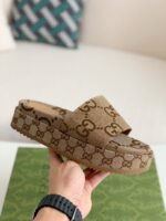 Gucci Ladies Slippers - Image 4