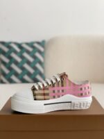 Burberry Low cut casual sports shoes - Image 4