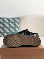 Burberry Low cut casual sports shoes - Image 6