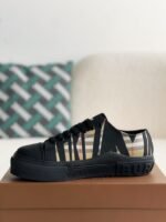 Burberry Low cut casual sports shoes - Image 3